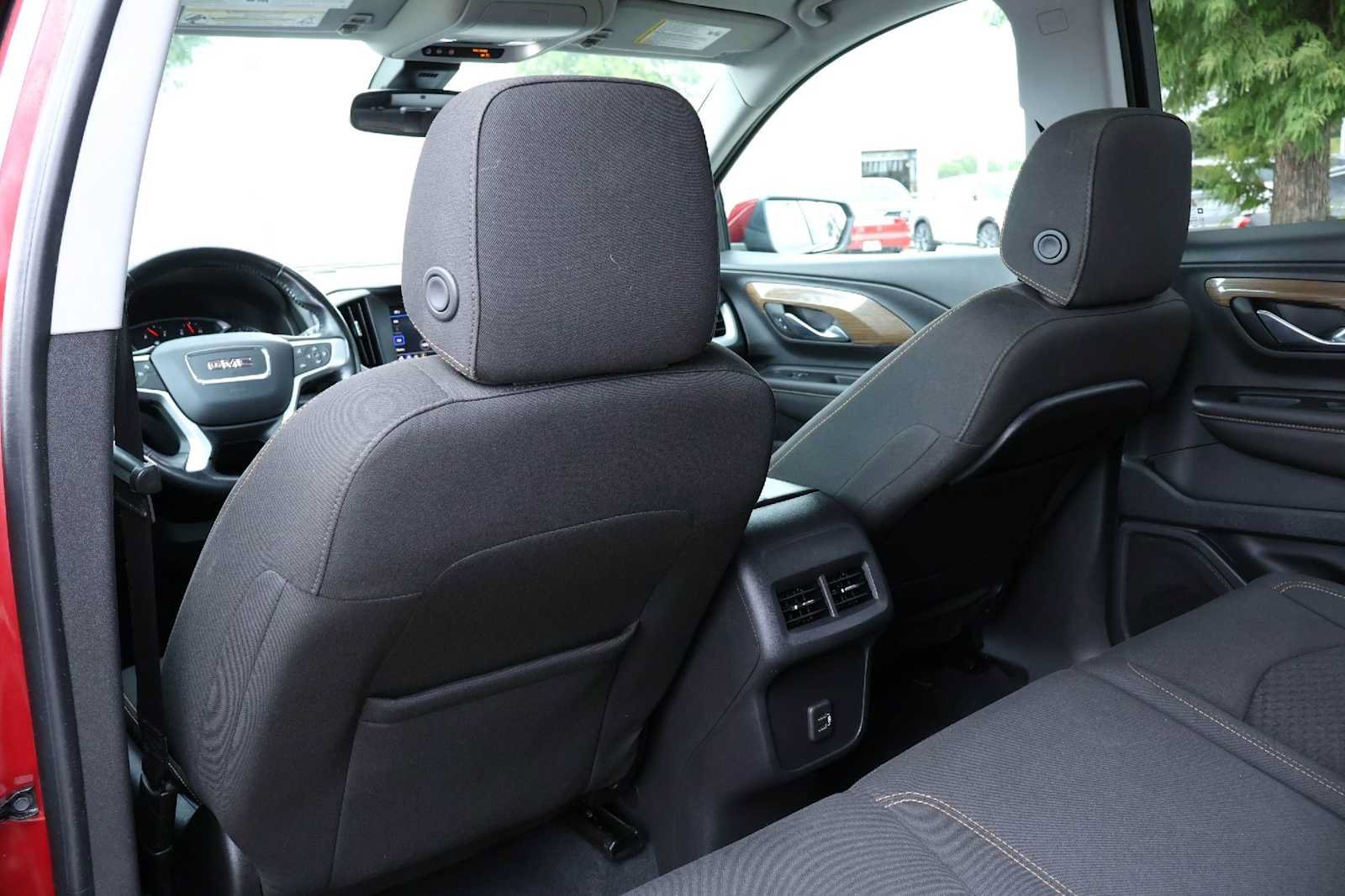 Used 2020 GMC Terrain SLE w/ Driver Convenience Package FWD image 12
