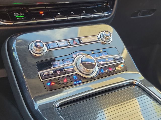 Certified 2023 Lincoln Nautilus Reserve w/ Monochromatic Package image 23