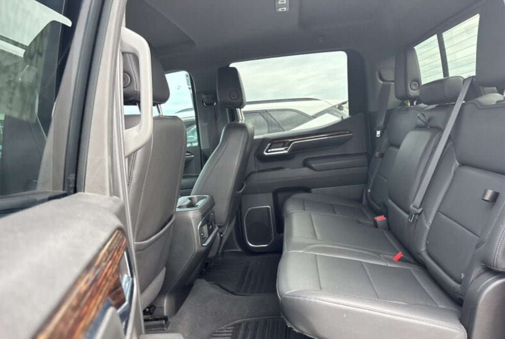 Used 2024 GMC Sierra 1500 Elevation w/ Elevation Premium Package AWD/4WD image 4