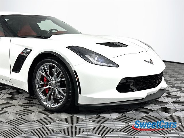 Used 2015 Chevrolet Corvette Z06 w/ 3LZ Preferred Equipment Group RWD image 46