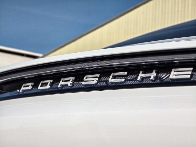 Used 2020 Porsche Taycan 4S AWD/4WD image 12