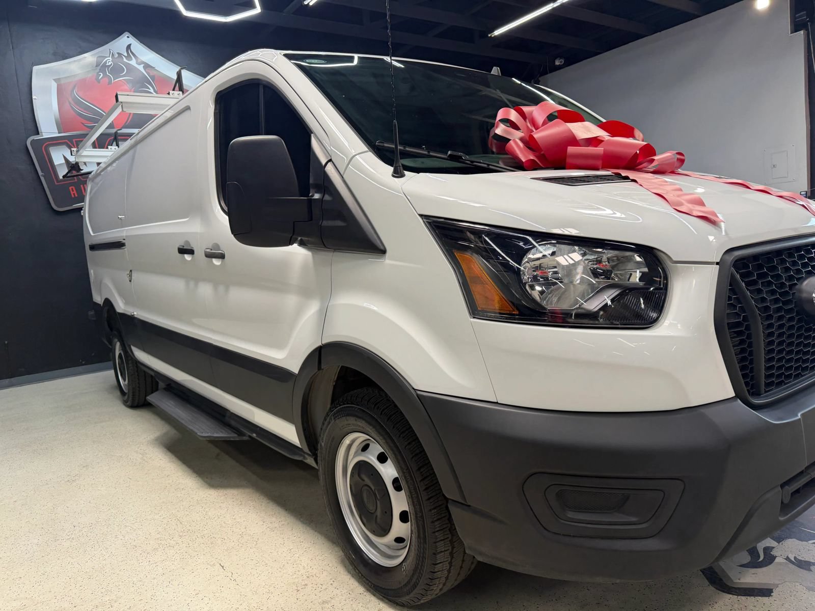 Used 2024 Ford Transit 250 Low Roof w/ Fleet Fuel Economy Package RWD image 5