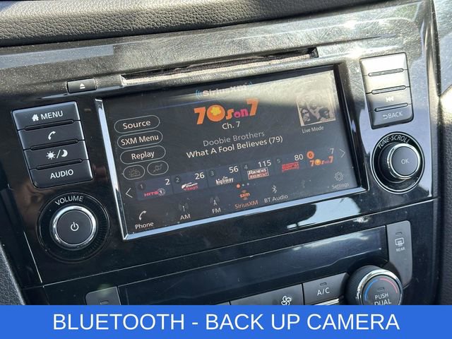 Used 2022 Nissan Rogue Sport SV w/ Technology Package image 3