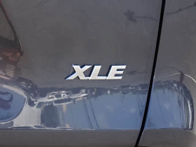 Used 2024 Toyota RAV4 XLE FWD image 12