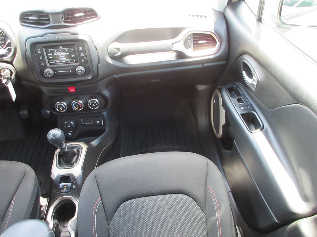 Used 2016 Jeep Renegade 75th Anniversary AWD/4WD image 16