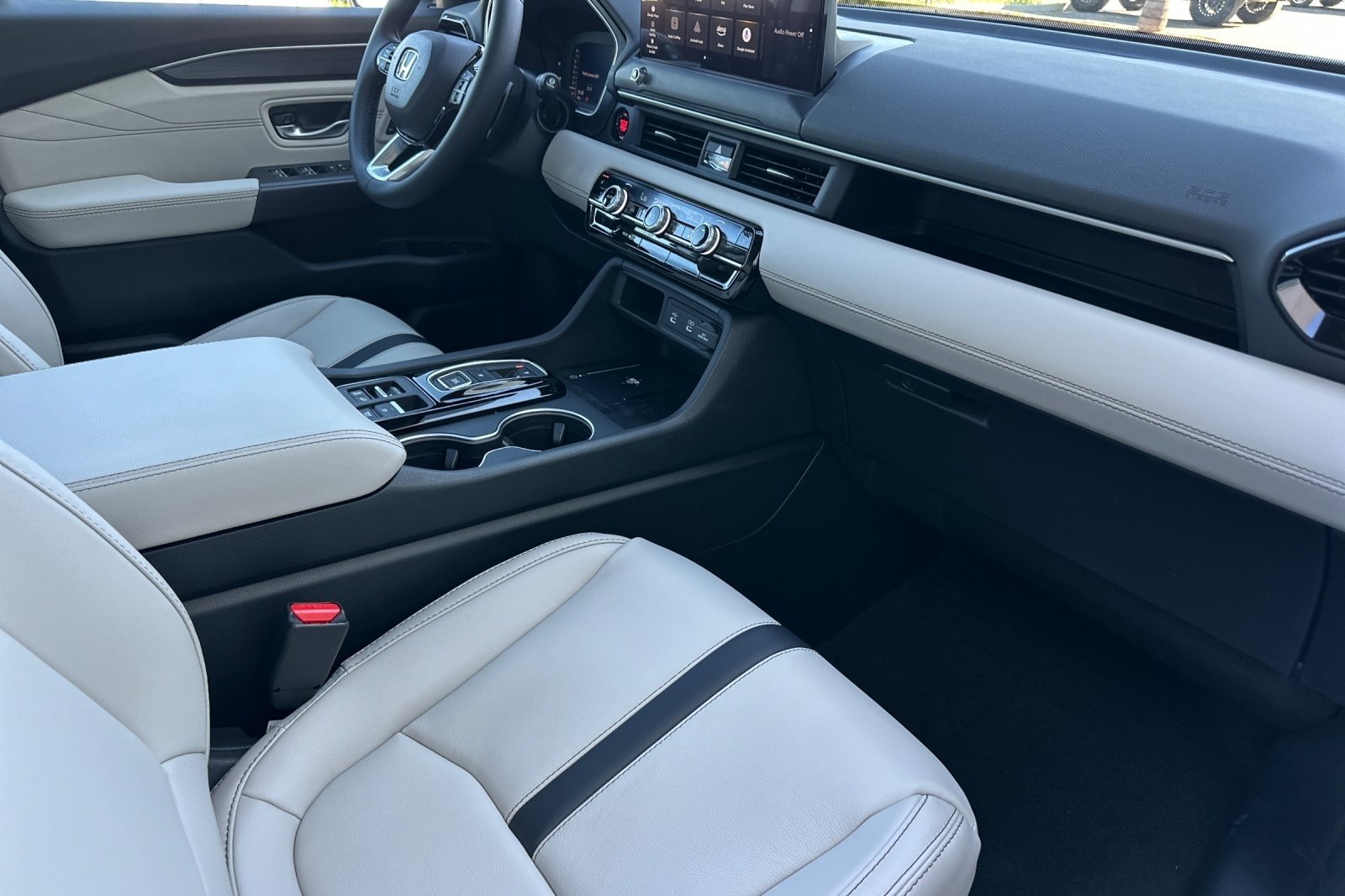 New 2026 Honda Pilot Touring image 15