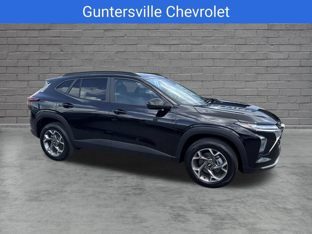 New 2026 Chevrolet Trax LT w/ LT Convenience Package FWD image 1