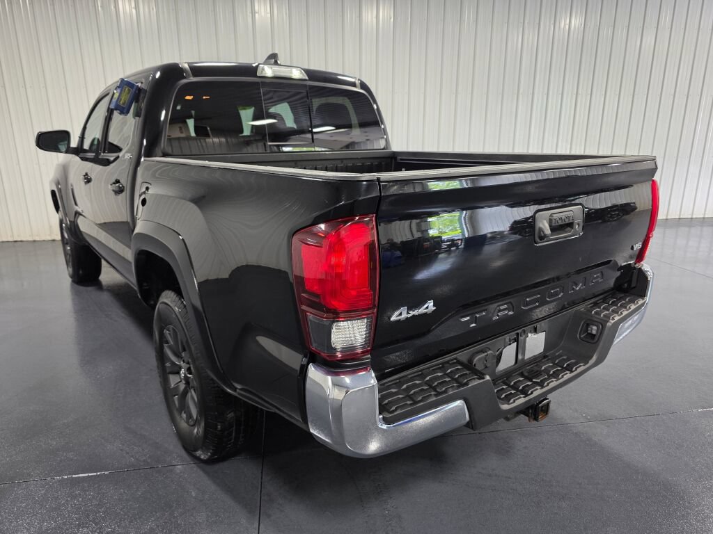 Used 2023 Toyota Tacoma SR5 AWD/4WD image 3