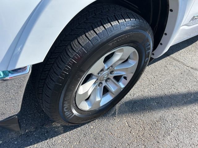 Used 2022 RAM 1500 Laramie AWD/4WD image 17