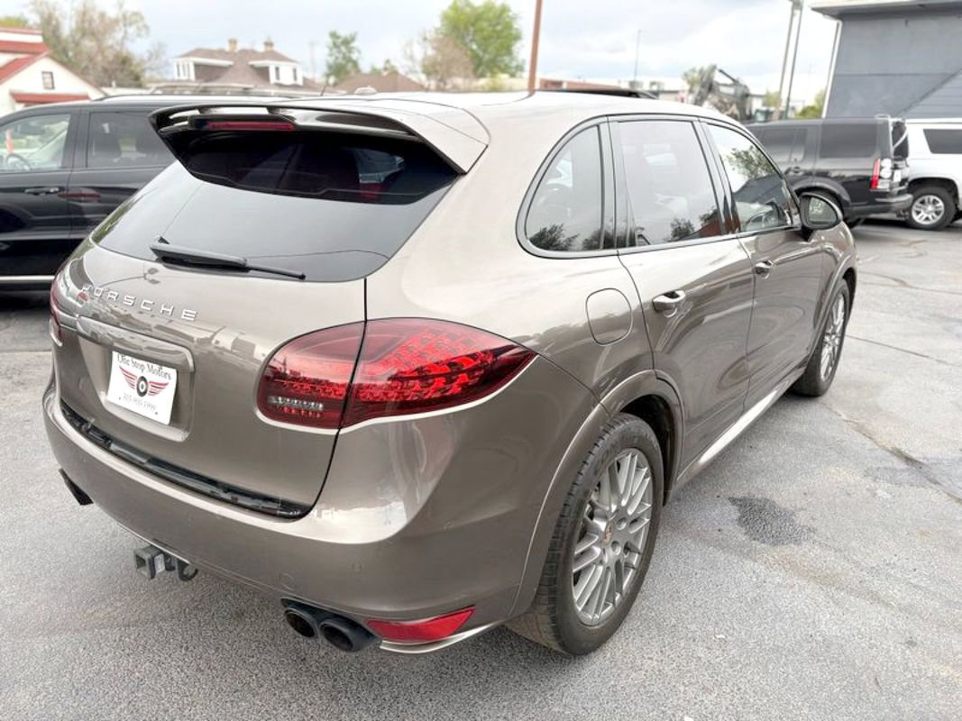 Used 2014 Porsche Cayenne GTS AWD/4WD image 5