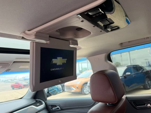 Used 2019 Chevrolet Suburban Premier w/ Premier Plus Edition AWD/4WD image 39