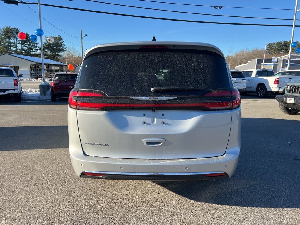 New 2026 Chrysler Pacifica Select FWD image 6