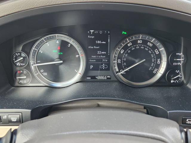 Used 2017 Lexus LX 570 4WD w/ Luxury Package image 13