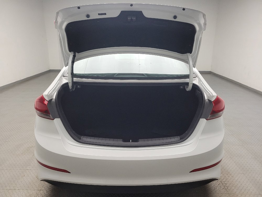 Used 2018 Hyundai Elantra SE FWD image 29