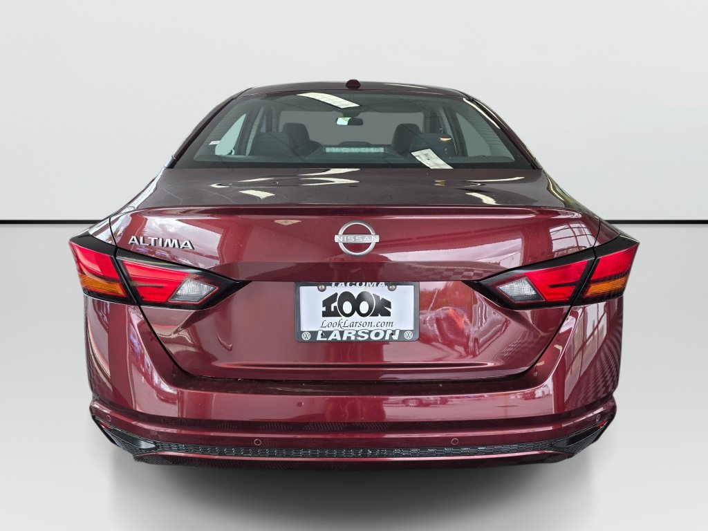 Used 2025 Nissan Altima 2.5 SV FWD image 4