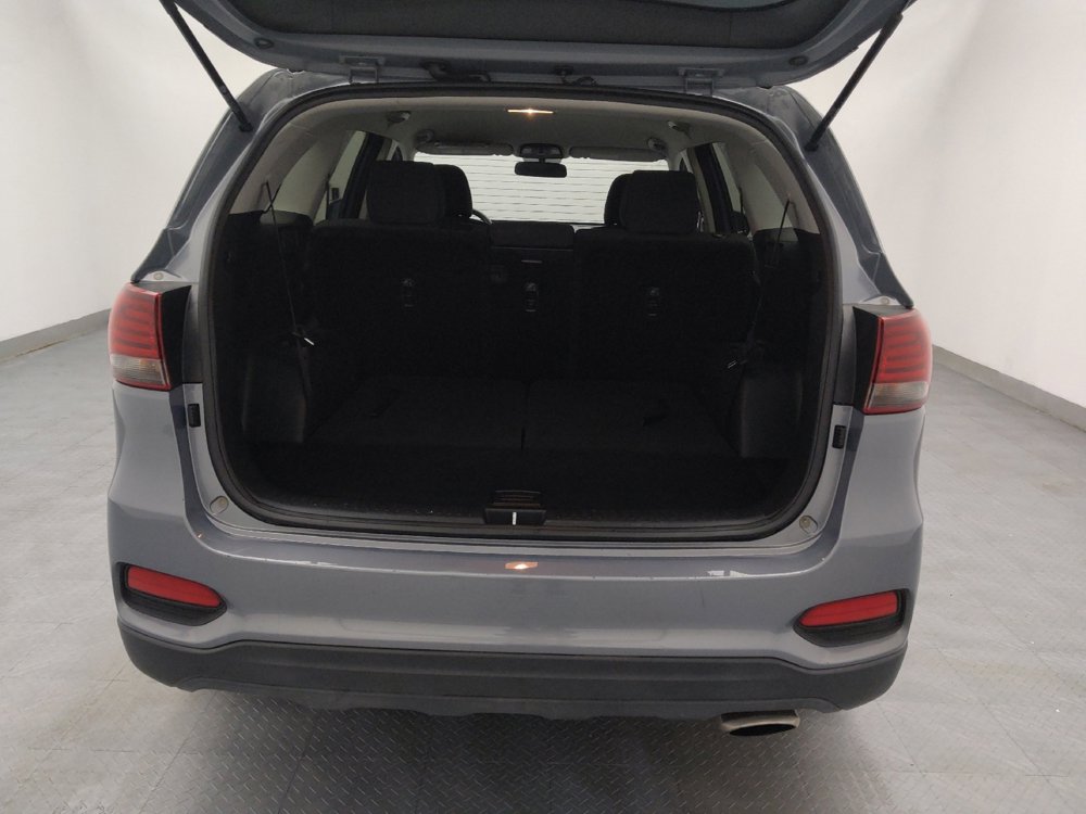 Used 2020 Kia Sorento LX image 29