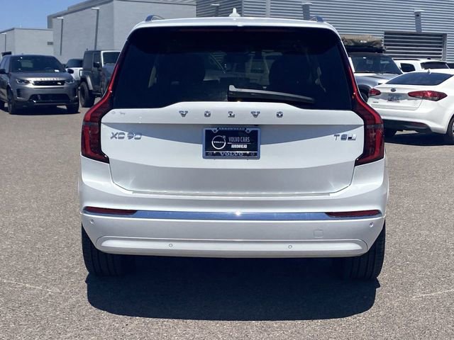 Used 2025 Volvo XC90 T8 Ultra w/ Protection Package Premier image 8