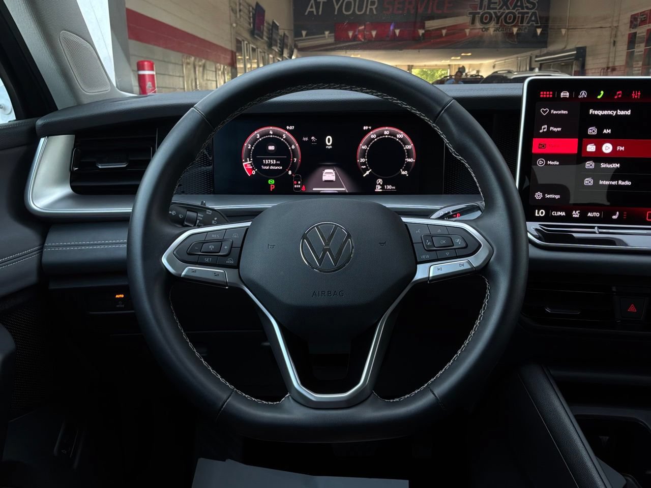 Used 2026 Volkswagen Tiguan SE FWD image 37