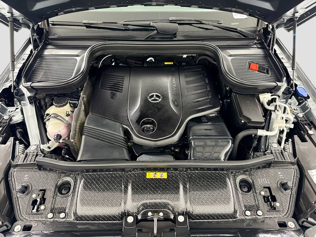 Certified 2025 Mercedes-Benz GLS 450 4MATIC image 30