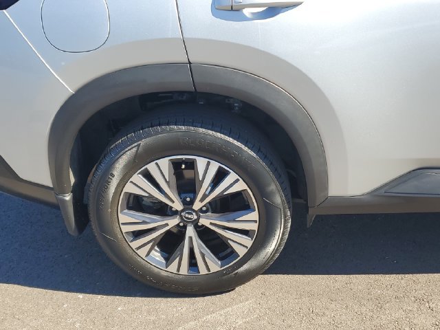 Used 2022 Nissan Rogue SV FWD image 5