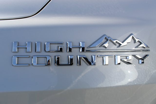 Used 2024 Chevrolet Tahoe High Country image 13