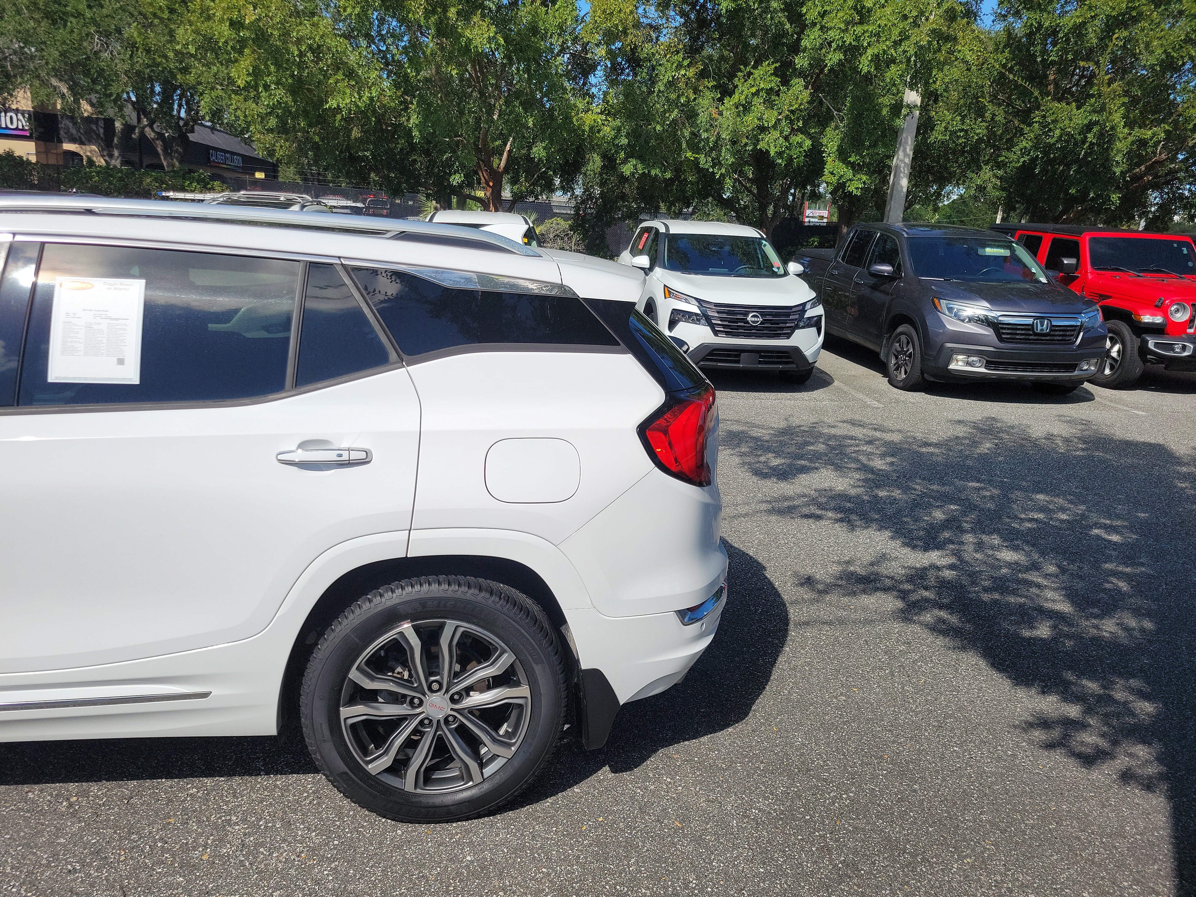 Used 2019 GMC Terrain Denali w/ Advanced Safety Package AWD/4WD image 4