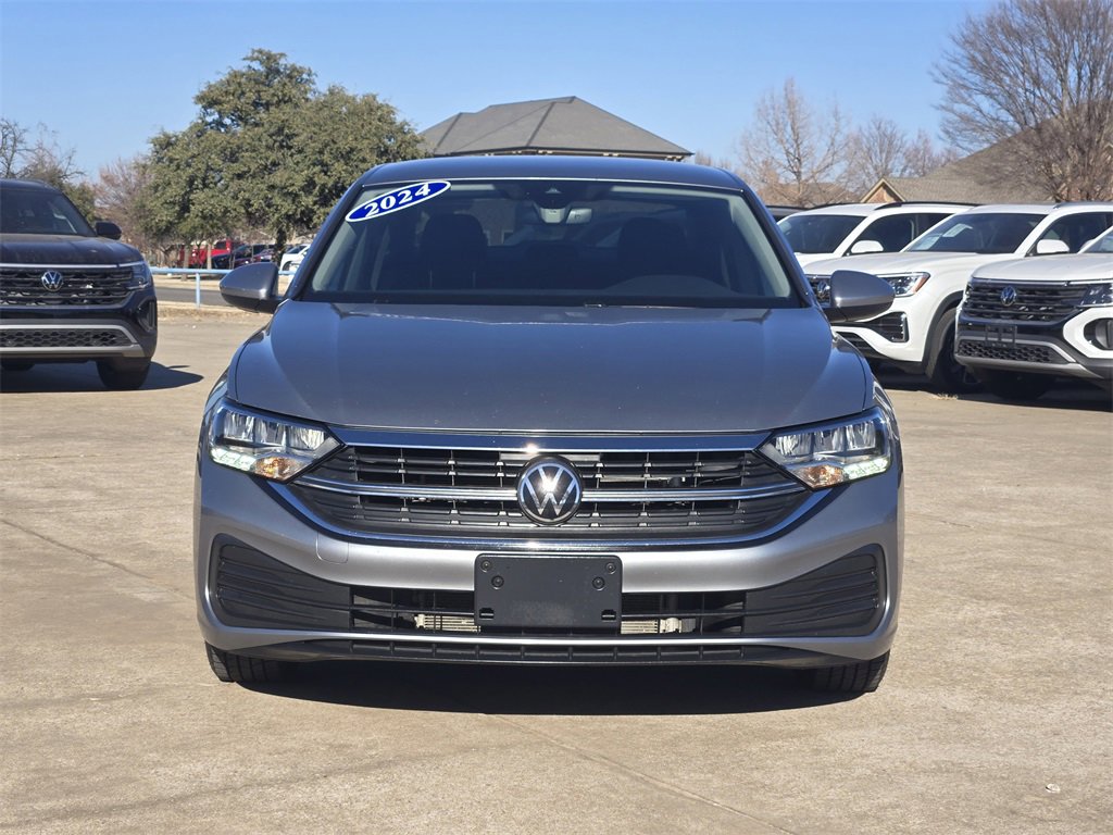 Used 2024 Volkswagen Jetta S image 2