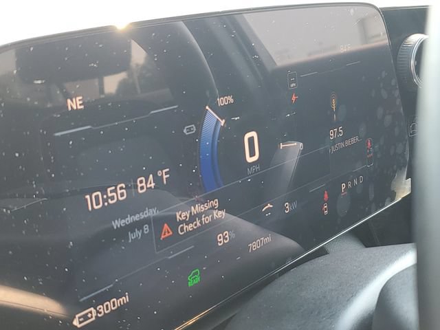 Used 2025 Chevrolet Equinox EV RS FWD image 10