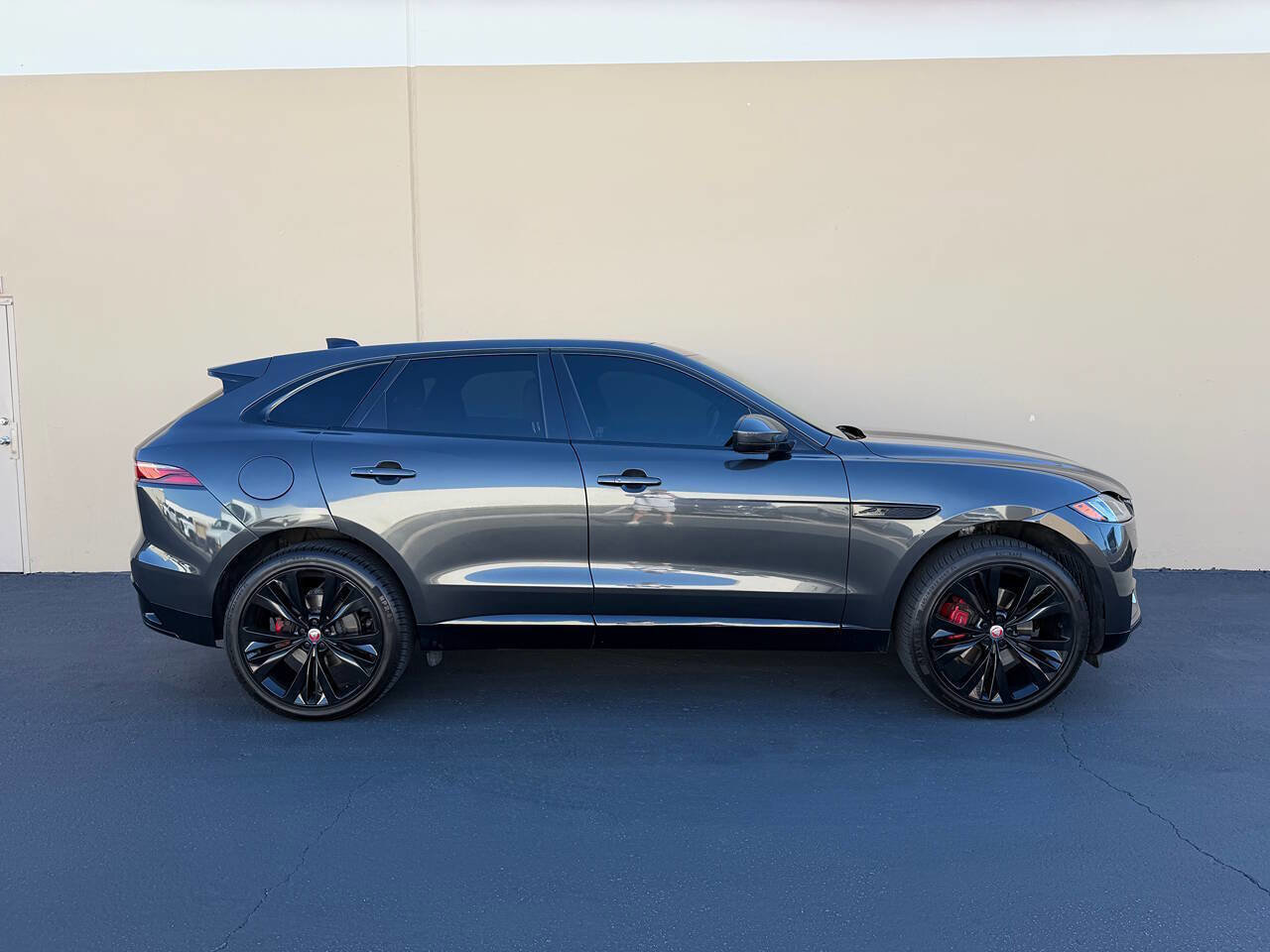 Used 2022 Jaguar F-PACE S AWD/4WD image 5