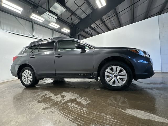 Used 2019 Subaru Outback 2.5i Premium image 3