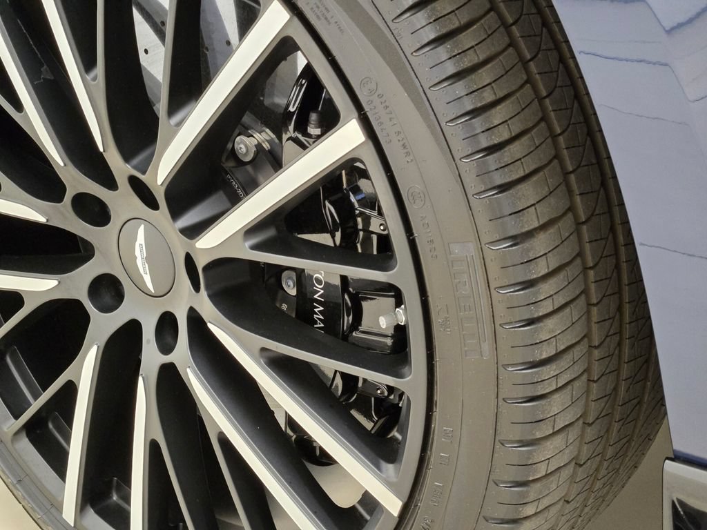 New 2025 Aston Martin DBX 707 AWD/4WD image 14