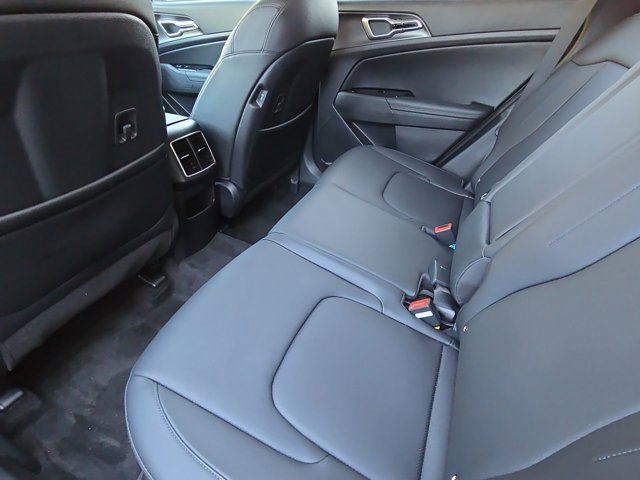 Used 2024 Kia Sportage EX image 16