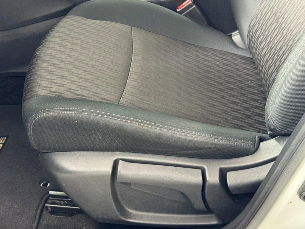 Used 2020 Nissan Rogue S image 25