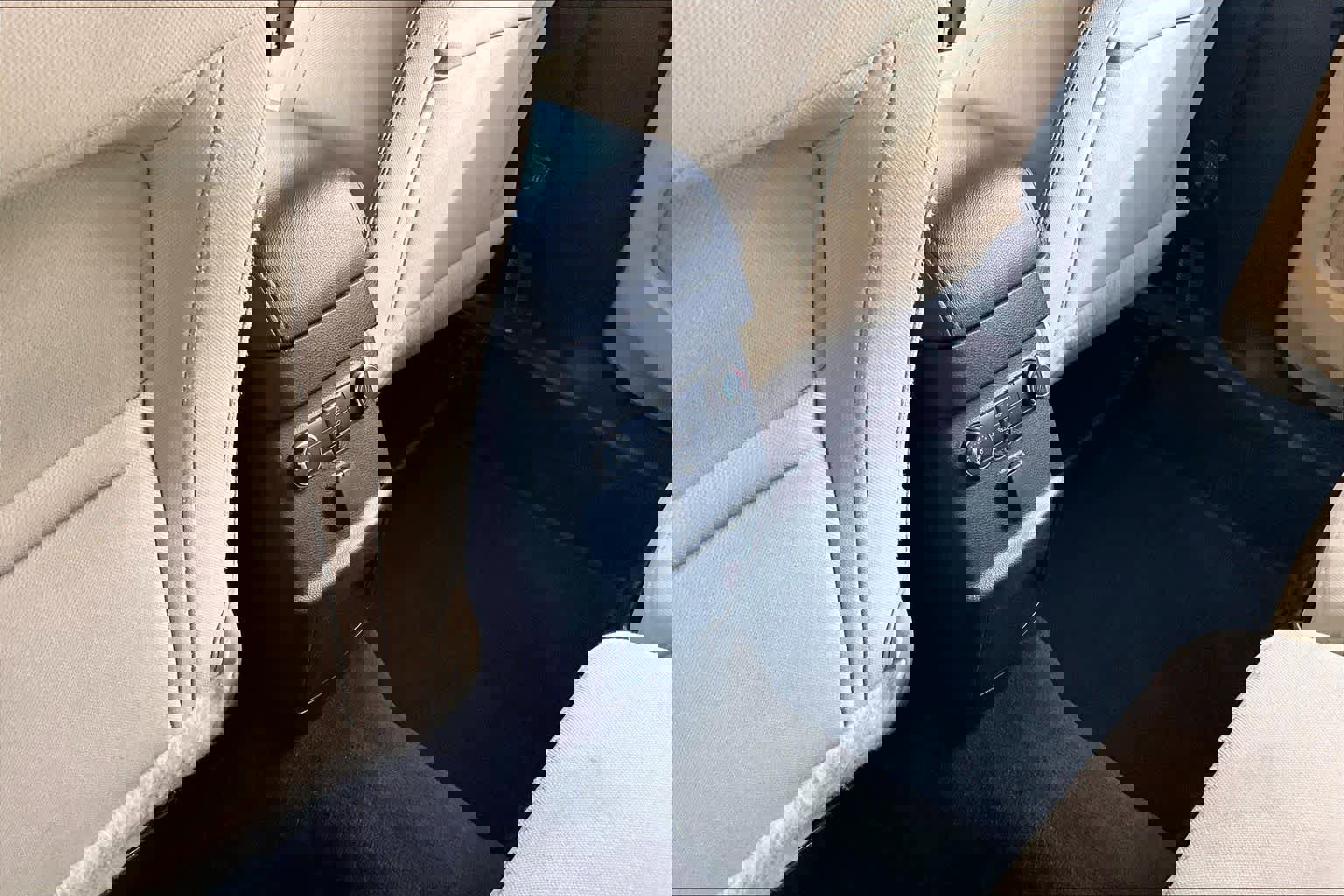 Used 2017 Ford Explorer FWD image 33