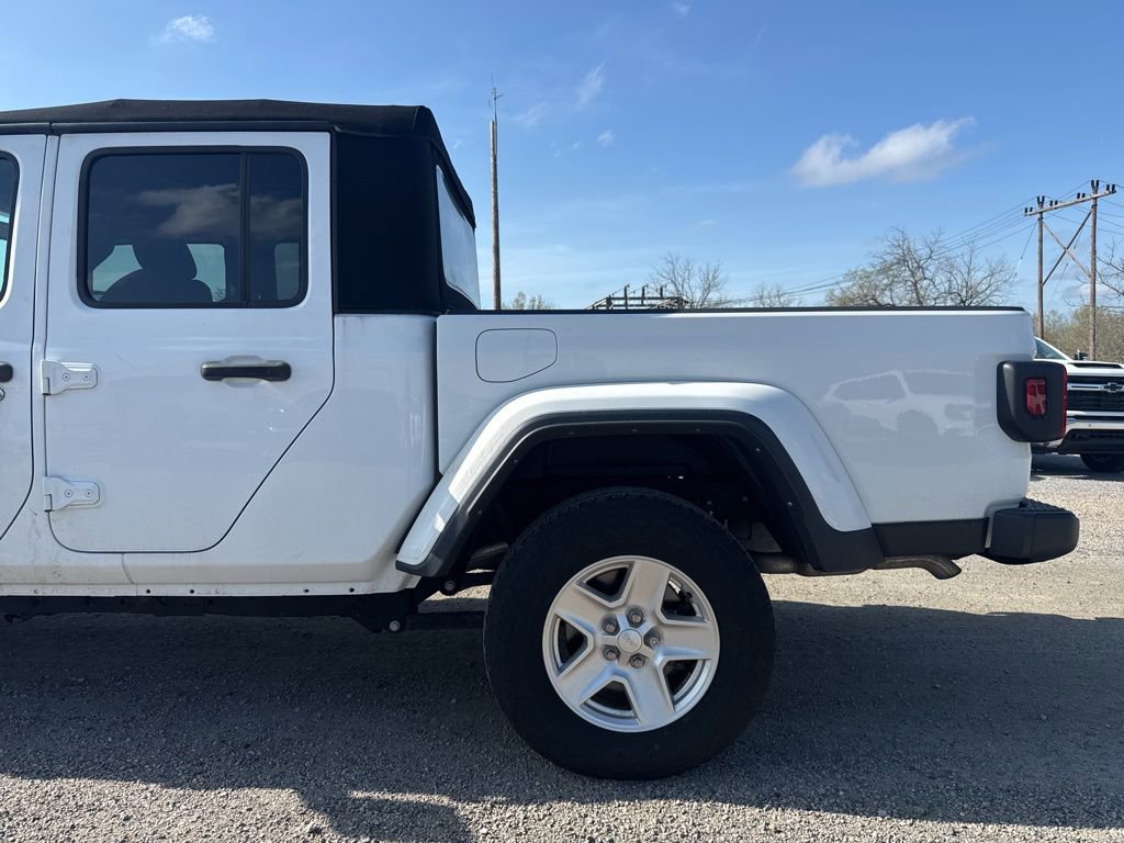 Used 2022 Jeep Gladiator Sport image 8