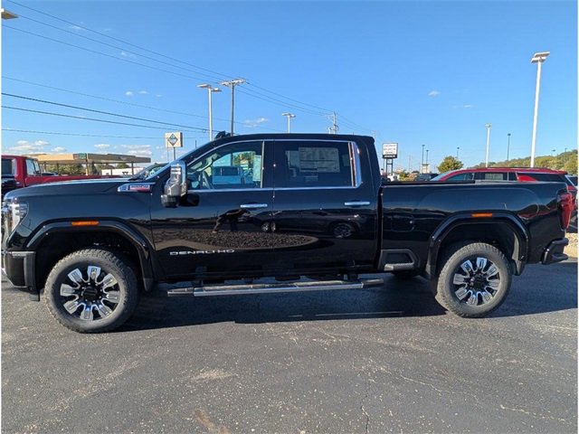 New 2026 GMC Sierra 3500 Denali w/ Denali Reserve Package image 4