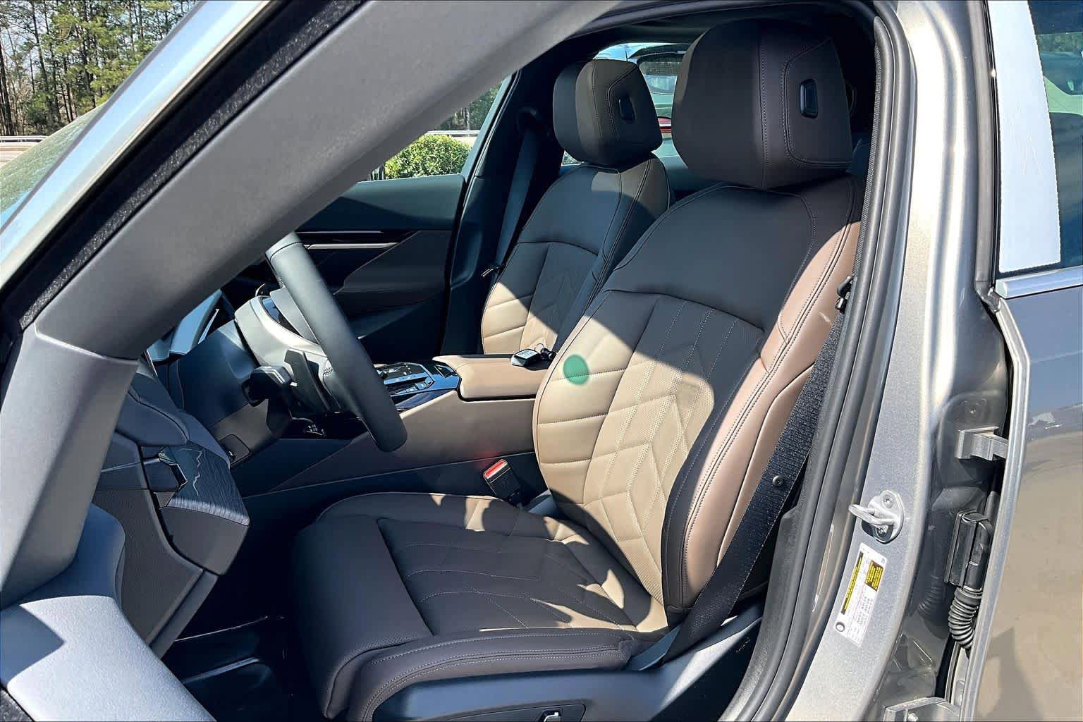 New 2026 BMW 530i w/ Premium Package RWD image 7
