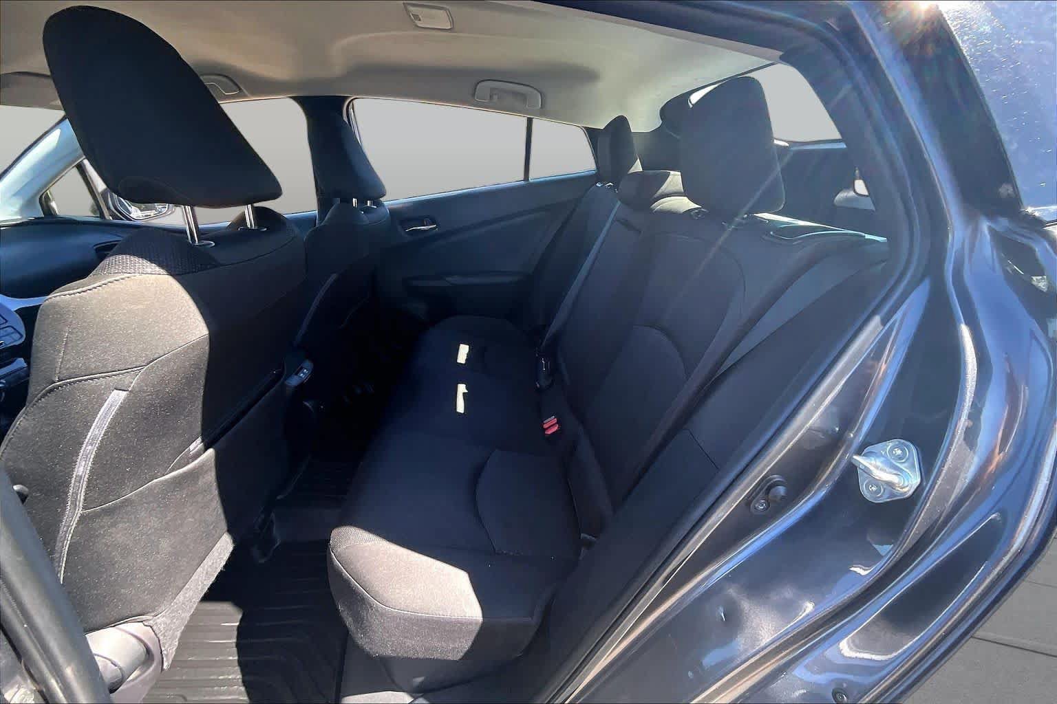 Used 2021 Toyota Prius LE FWD image 20