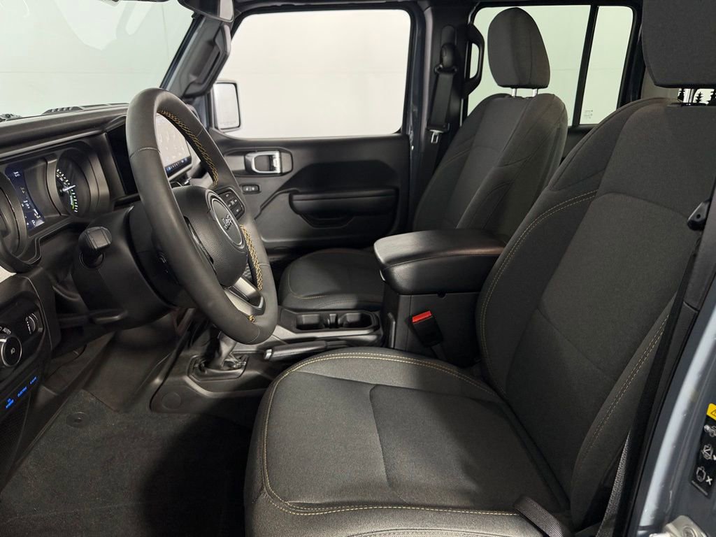 Used 2024 Jeep Wrangler Unlimited w/ Convenience Group image 21