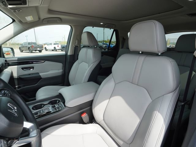 Used 2025 Honda Pilot Touring image 37