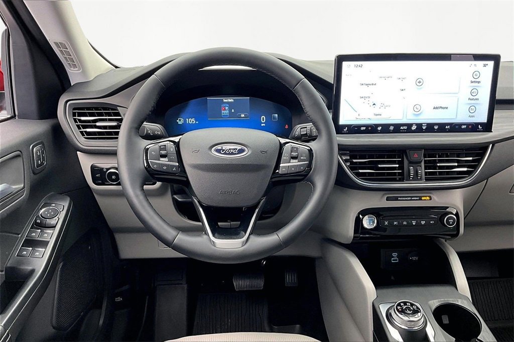 Used 2023 Ford Escape Platinum image 5