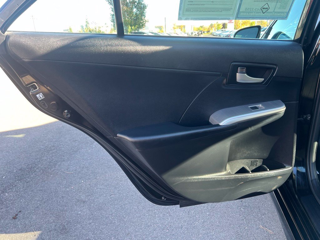 Used 2012 Toyota Camry SE FWD image 19