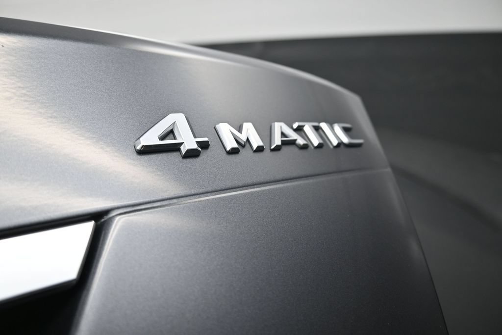 Used 2010 Mercedes-Benz C 300 4MATIC Sedan image 22
