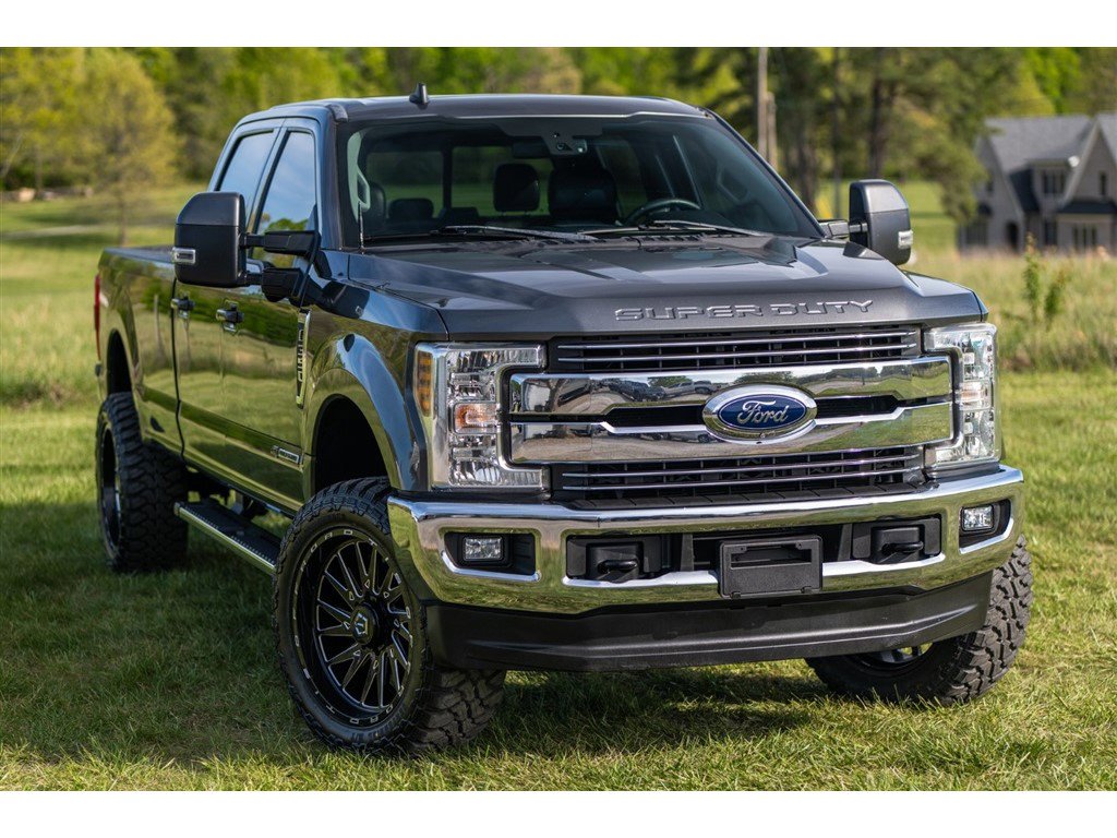 Used 2019 Ford F350 Lariat w/ Lariat Ultimate Package image 4