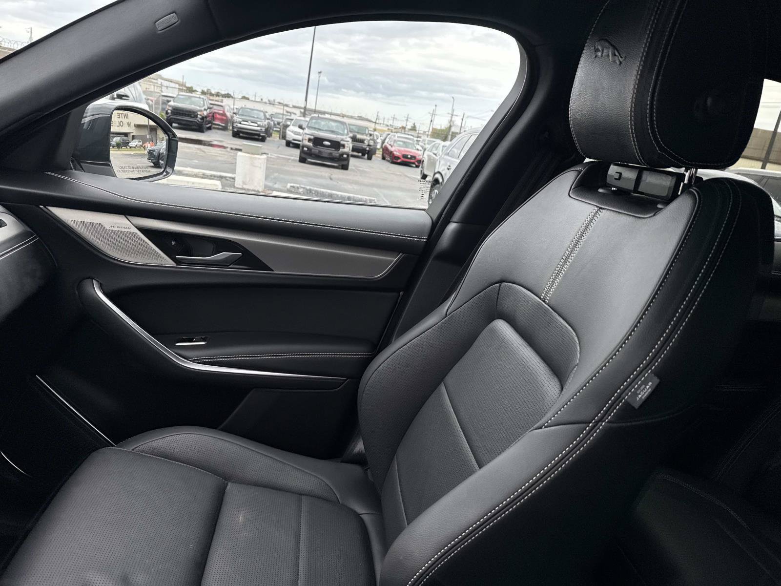 Used 2025 Jaguar F-PACE R-Dynamic S AWD/4WD image 16