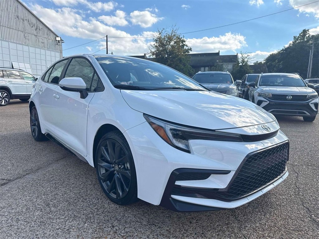 Used 2025 Toyota Corolla SE image 5