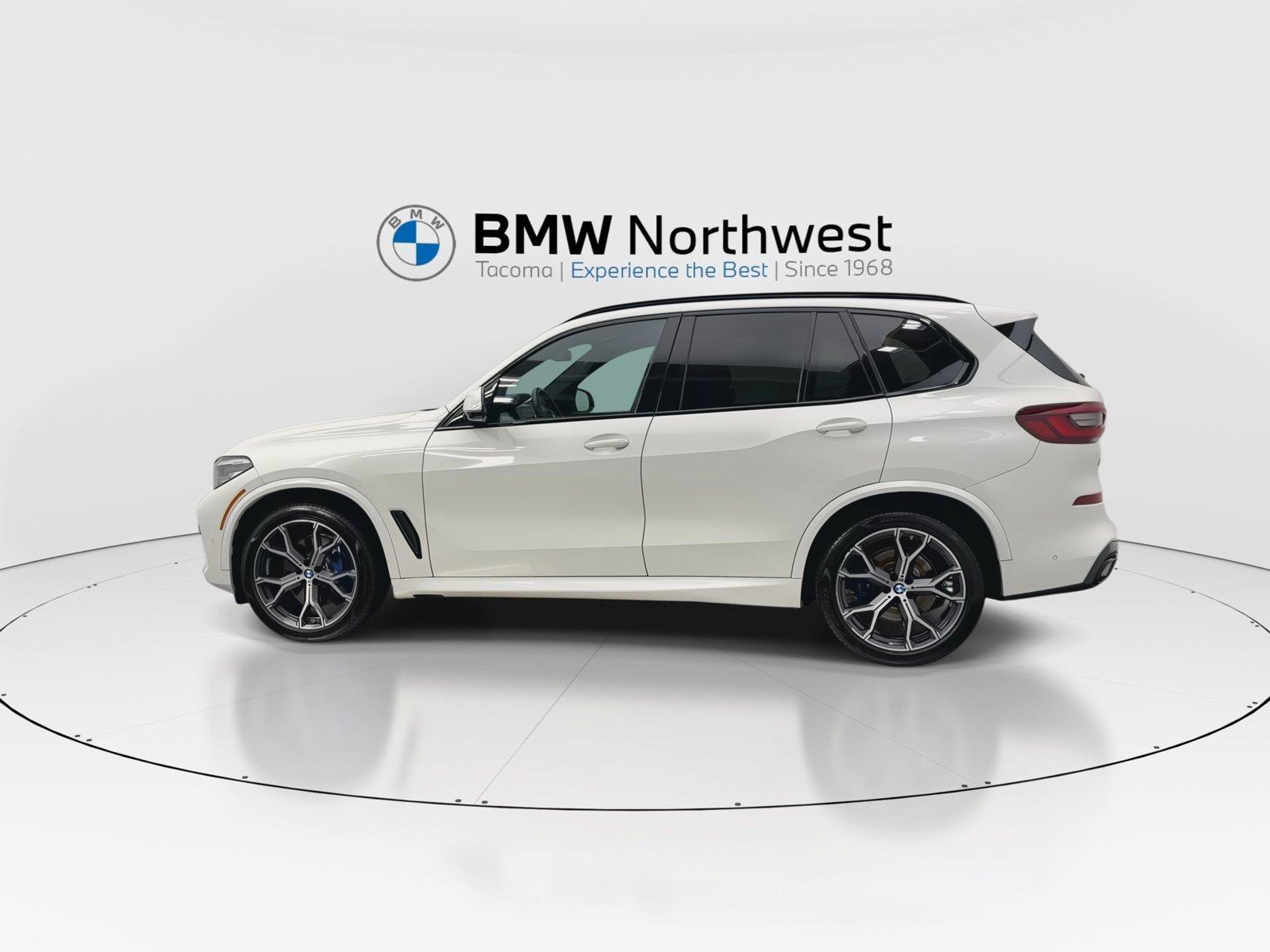Used 2023 BMW X5 xDrive40i w/ M Sport Package AWD/4WD image 11
