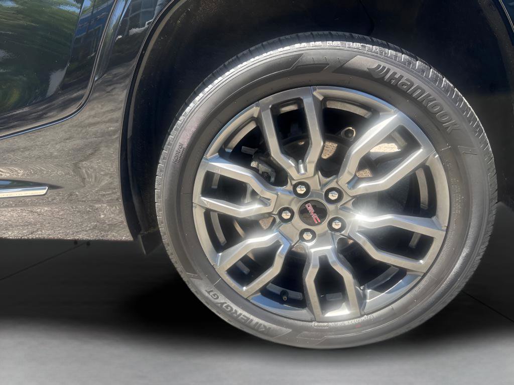 Used 2022 GMC Terrain Denali w/ Black Diamond Edition AWD/4WD image 8