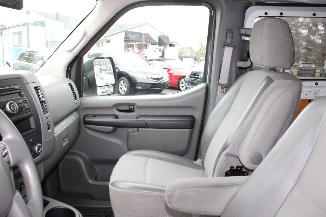 Used 2017 Nissan NV 1500 SV w/ Back Door Glass Package image 14