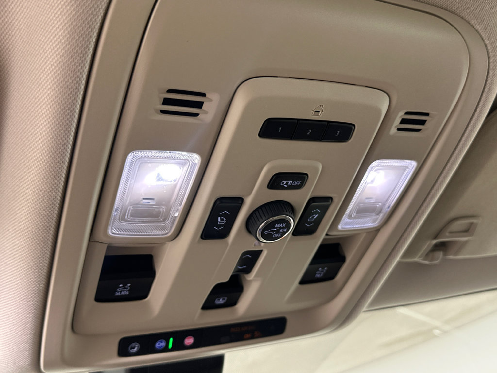 Used 2021 GMC Yukon XL Denali AWD/4WD image 33